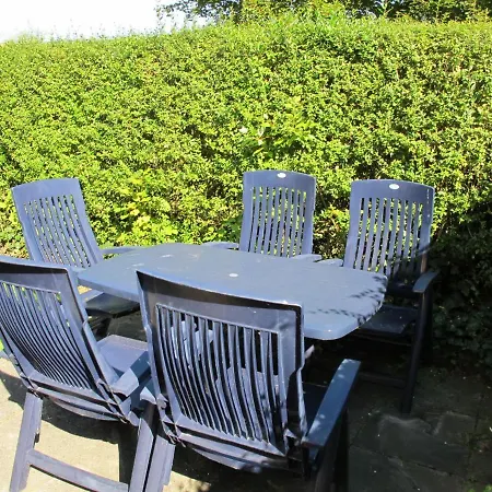 Alter Bahnhof By Interhome Apartament Neugarmssiel