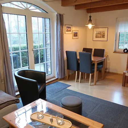 Alter Bahnhof By Interhome Neugarmssiel